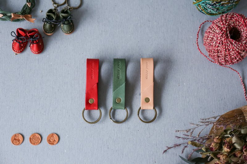 ▎クリスマスシリーズ▎クリスマスリボンキーホルダー（トリコロールいずれかを選択） - キーホルダー・キーケース - 革 ブラウン