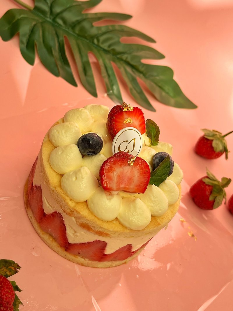 Raw milk strawberry cake-6 inches - Cake & Desserts - Fresh Ingredients 