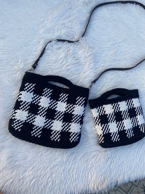 chu1021 cross body crochet bag : ʙᴀɢʟᴇ M size