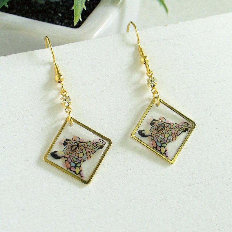 Pierce ethnic square giraffe pale color rhinestone 3104L - Earrings & Clip-ons - Other Metals Multicolor