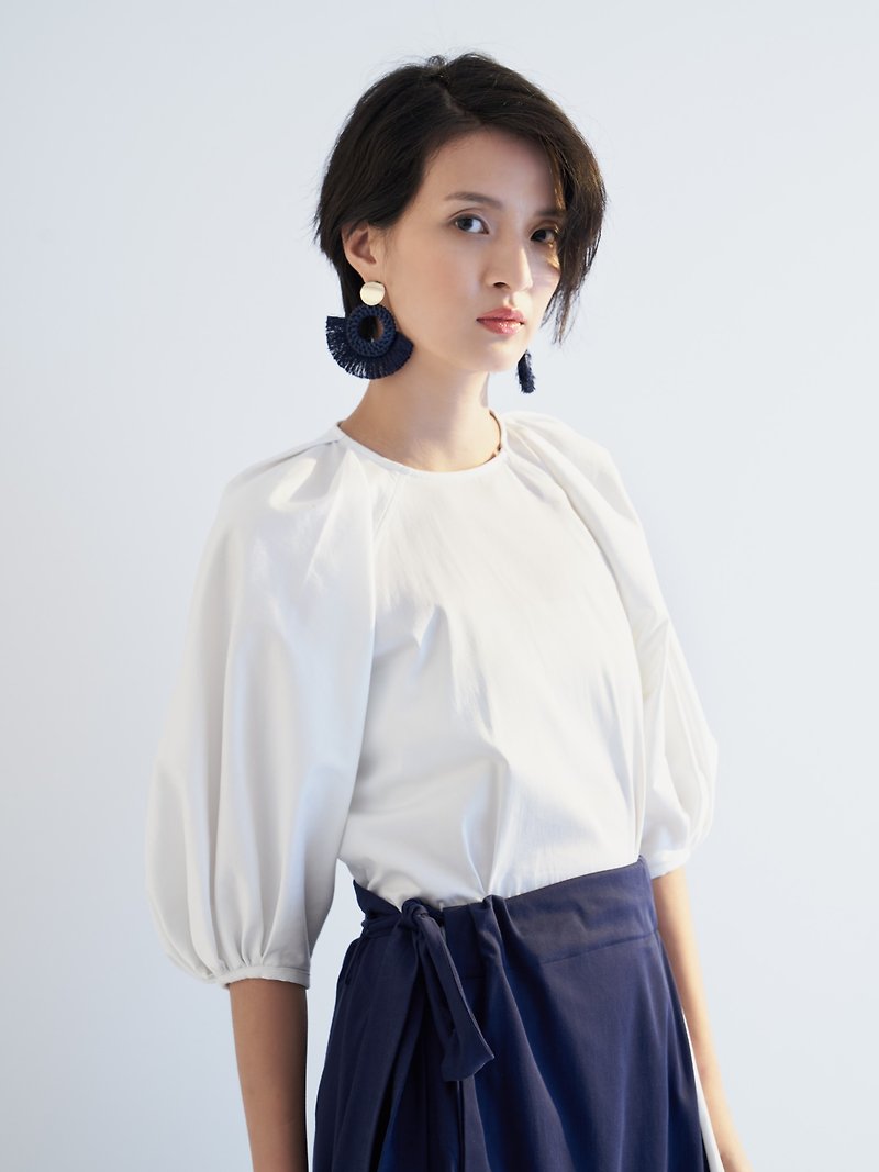 YIBO/White Micro Bubble Sleeve Top - เสื้อผู้หญิง - ผ้าฝ้าย/ผ้าลินิน ขาว