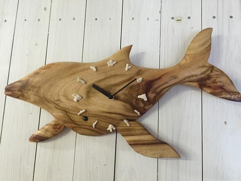 ザトウクジラの掛け時計 - 時計 - 木製 