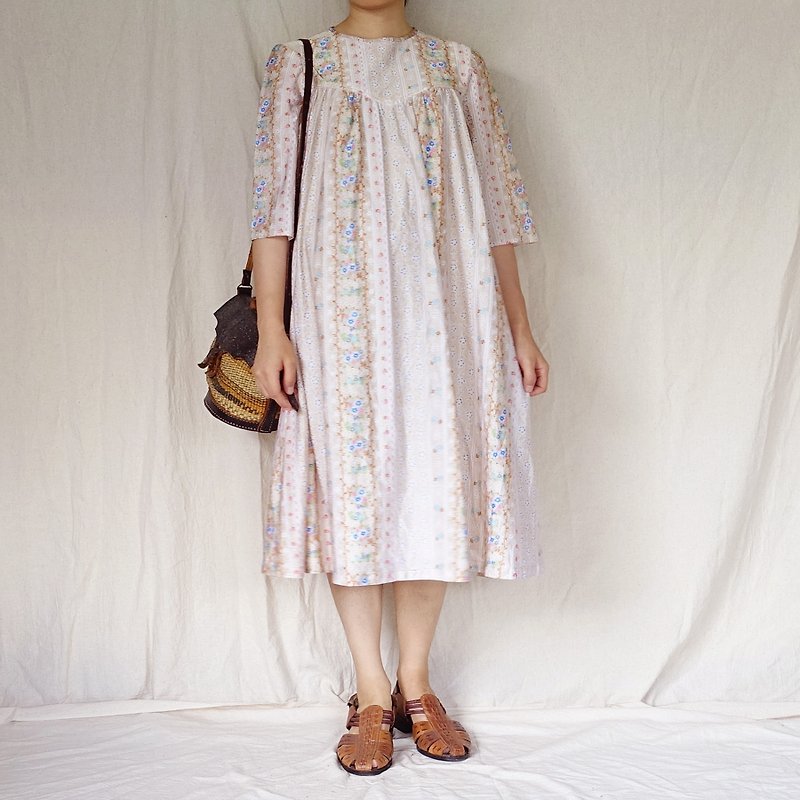 BajuTua / ancient / pink skin floral dress - One Piece Dresses - Polyester Khaki
