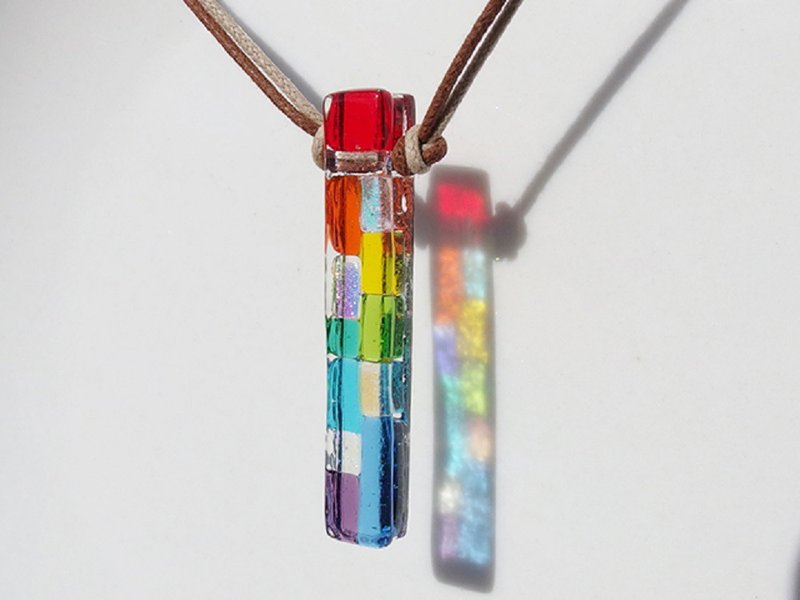 [Rainbow] Aurora glass (Aurora [Rainbow]) Necklace [Can be changed to an aroma pendant] [Made to order] - Necklaces - Glass Multicolor