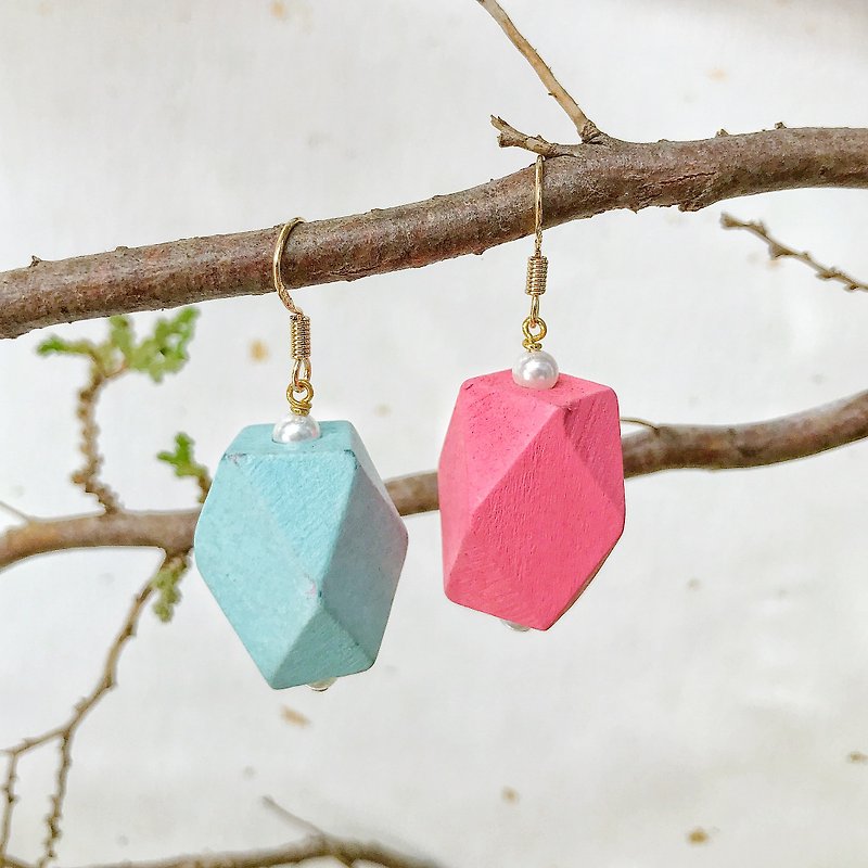 Blue pink personality hit color wood big earrings can be changed Clip-On - ต่างหู - ไม้ สึชมพู