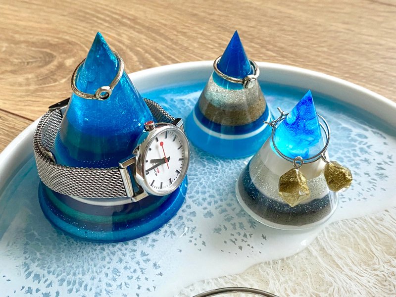 Jewellery display, Wedding Ring, Ring Holder, Watch Holder - Items for Display - Resin Blue