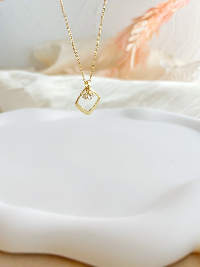 【Delicate Gift Box】Square Frame Zirconia Gold Flower Necklace 18KGF-Light Jewelr - Necklaces - Other Metals Gold