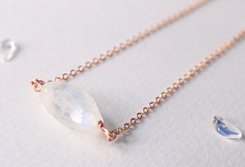 Blue Moon Moonstone rose gold necklace moon crystal love - Necklaces - Gemstone White