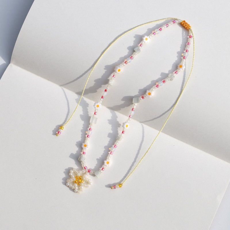 Yellow White Daisy flower beaded choker necklace - สร้อยคอ - งานปัก สีเหลือง