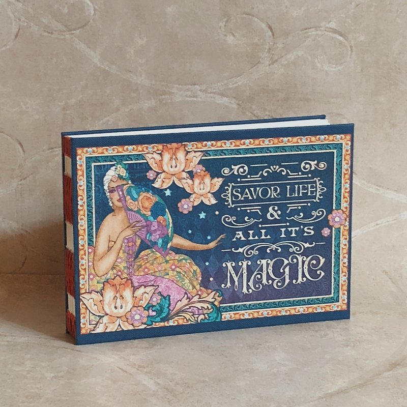 Crocodile Miss Ball French Handmade Book - สมุดบันทึก/สมุดปฏิทิน - กระดาษ 