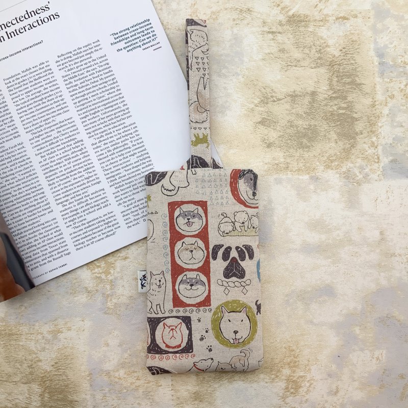 柴犬とシキ。パッド入りの携帯ケース/バッグ - スマホケース・カバー - コットン・麻 