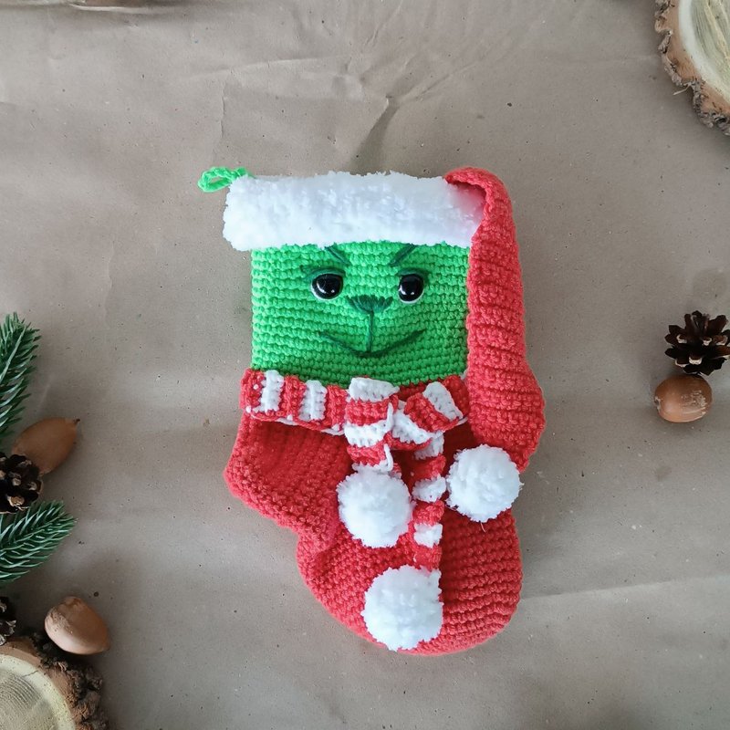 Crochet pattern Christmas stocking Grinch, Christmas amigurumi stocking - 手工藝教學/工具書 - 其他材質 