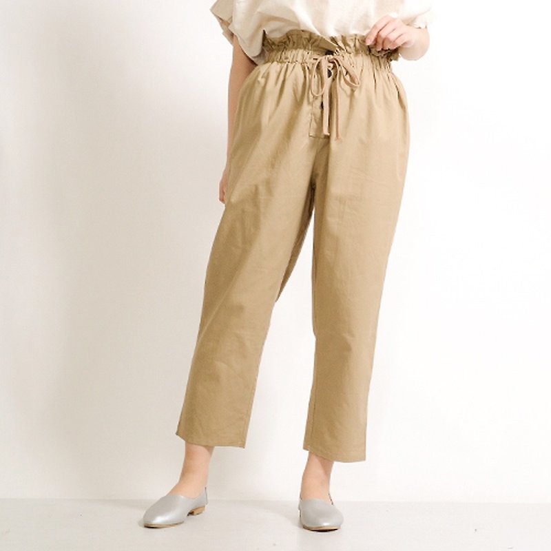 Waist gather button design tapered pants - กางเกงขายาว - ผ้าฝ้าย/ผ้าลินิน สีกากี