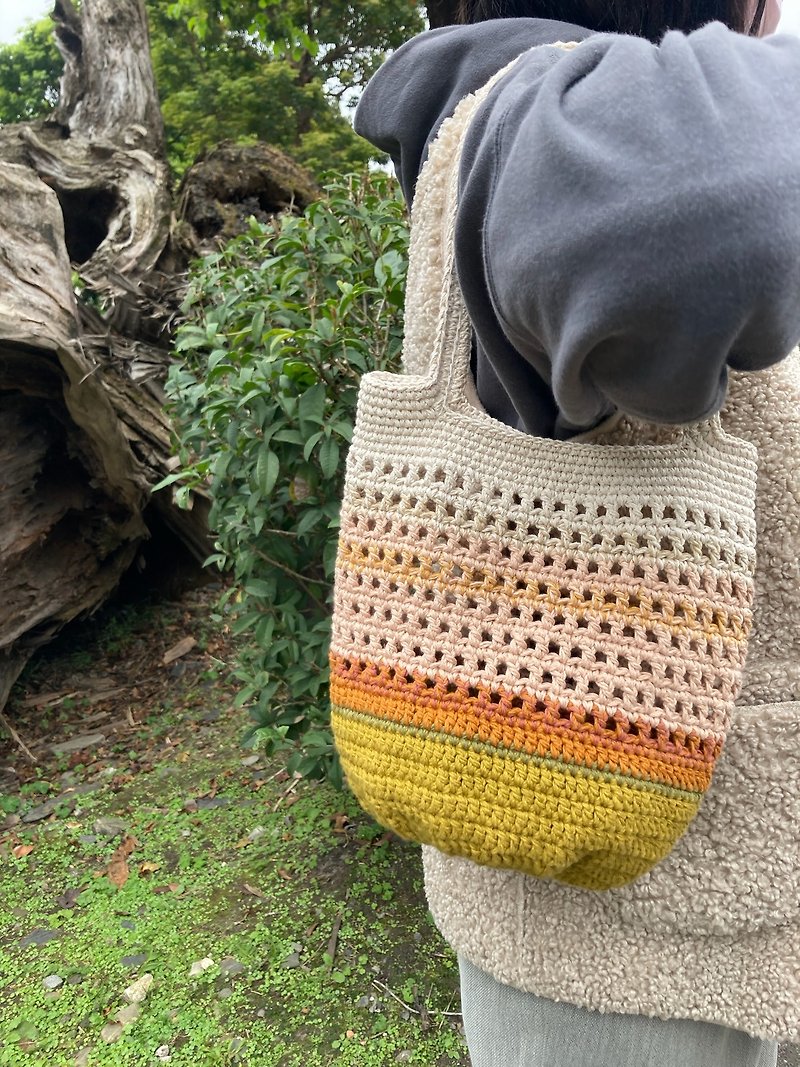 Hand-woven cotton shoulder bag with round bottom - Messenger Bags & Sling Bags - Cotton & Hemp Multicolor