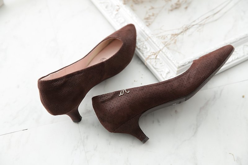 Athena-Caramel Macchiato  - 細かいベルベットの革のローヒールの靴（完売していない） - スリッポン - 革 ブラウン