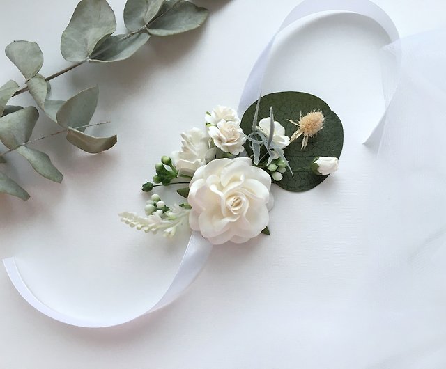 Flower Wrist corsage Bridesmaids Flower bracelet and Wedding flower  accessories - Shop FLOWERY Corsages - Pinkoi