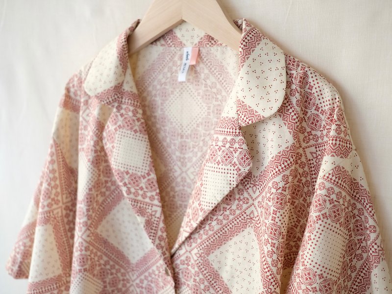 Japanese fabric pattern shirt - Women's Tops - Cotton & Hemp Red