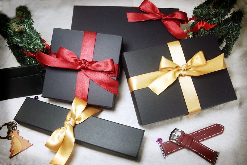 Gift box - อื่นๆ - กระดาษ 