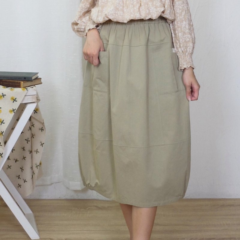 Hana Mokuba simple and versatile elastic waist silhouette long skirt - Skirts - Cotton & Hemp 