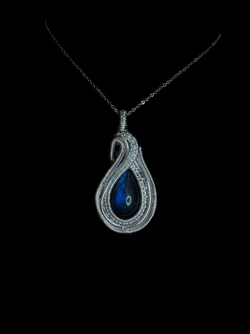 Blackbody Blue Labradorite - Necklaces - Crystal Blue