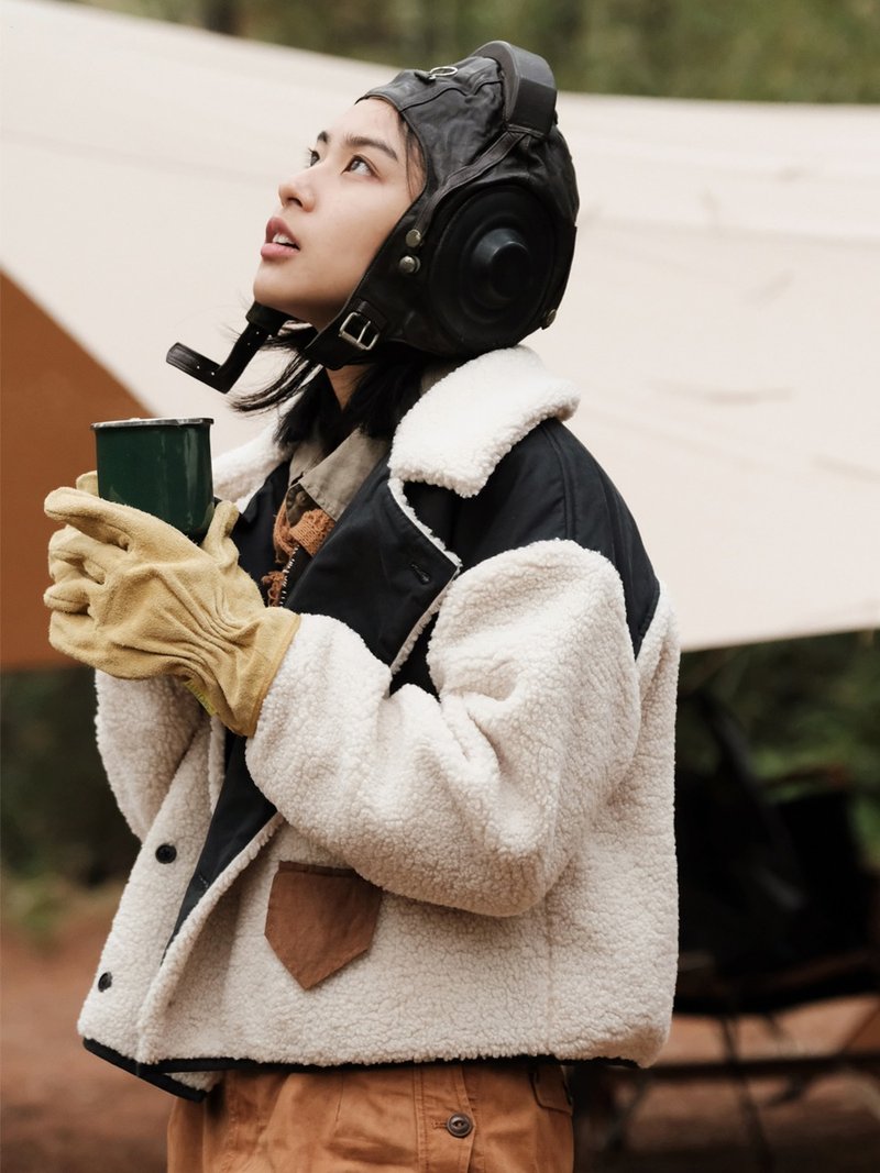 Black and white stitching stitching faux lamb fur coat retro pilot hit color boyfriend style short jacket - เสื้อแจ็คเก็ต - ขนแกะ ขาว