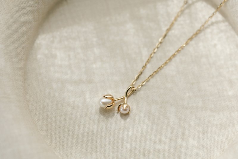 Cora 淡水珍珠果實項鍊 316L醫療鋼18k金 - 項鍊 - 不鏽鋼 金色