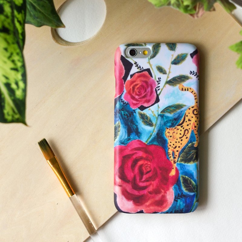 A leopard in the rose jungle. Matte Case (iPhone, HTC, Samsung, Sony) - เคส/ซองมือถือ - พลาสติก หลากหลายสี