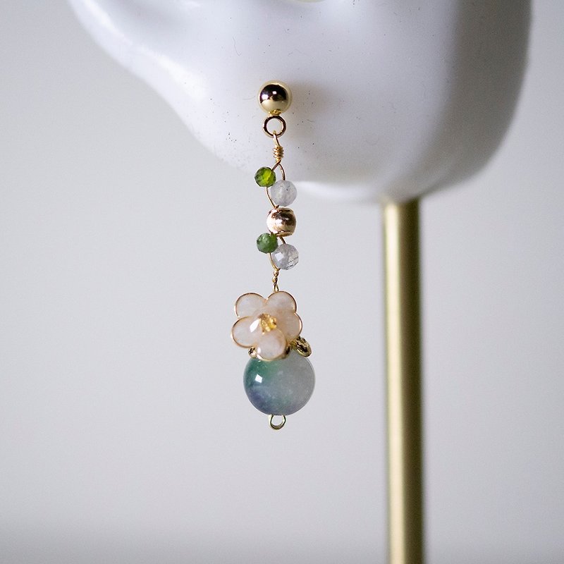【Veverka】First Bud- Natural Stone Earrings Labradorite Diopside Gradient Crystal - Earrings & Clip-ons - Semi-Precious Stones Green