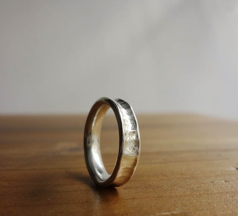 เงิน แหวนทั่วไป สีเงิน - Years Moonlight Wheel Hand Forged Silver Ring