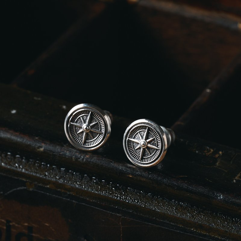 Azoth | Leader Compass Earrings - Earrings & Clip-ons - Sterling Silver Silver
