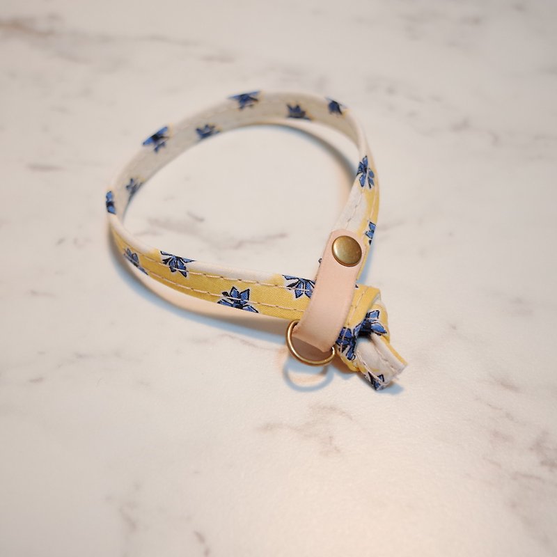 Cat Collars, White Blue Flowers, Yellow pattern_CCJ090405 - Collars & Leashes - Genuine Leather 