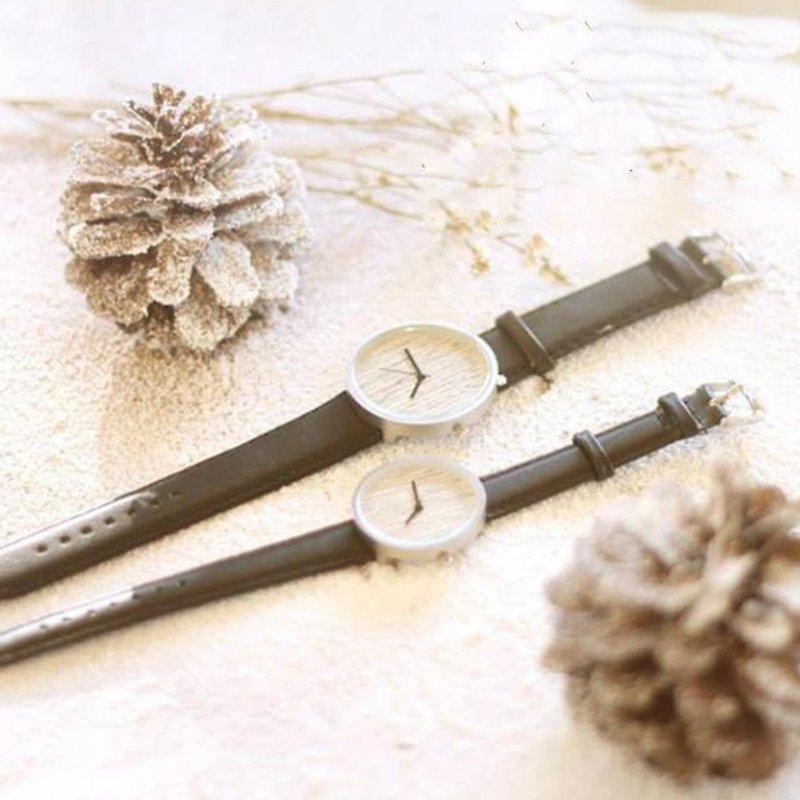 Snow Dance | Log Handmade Watch Metal Case Frame Oak Leather Strap - Women's Watches - Wood Black