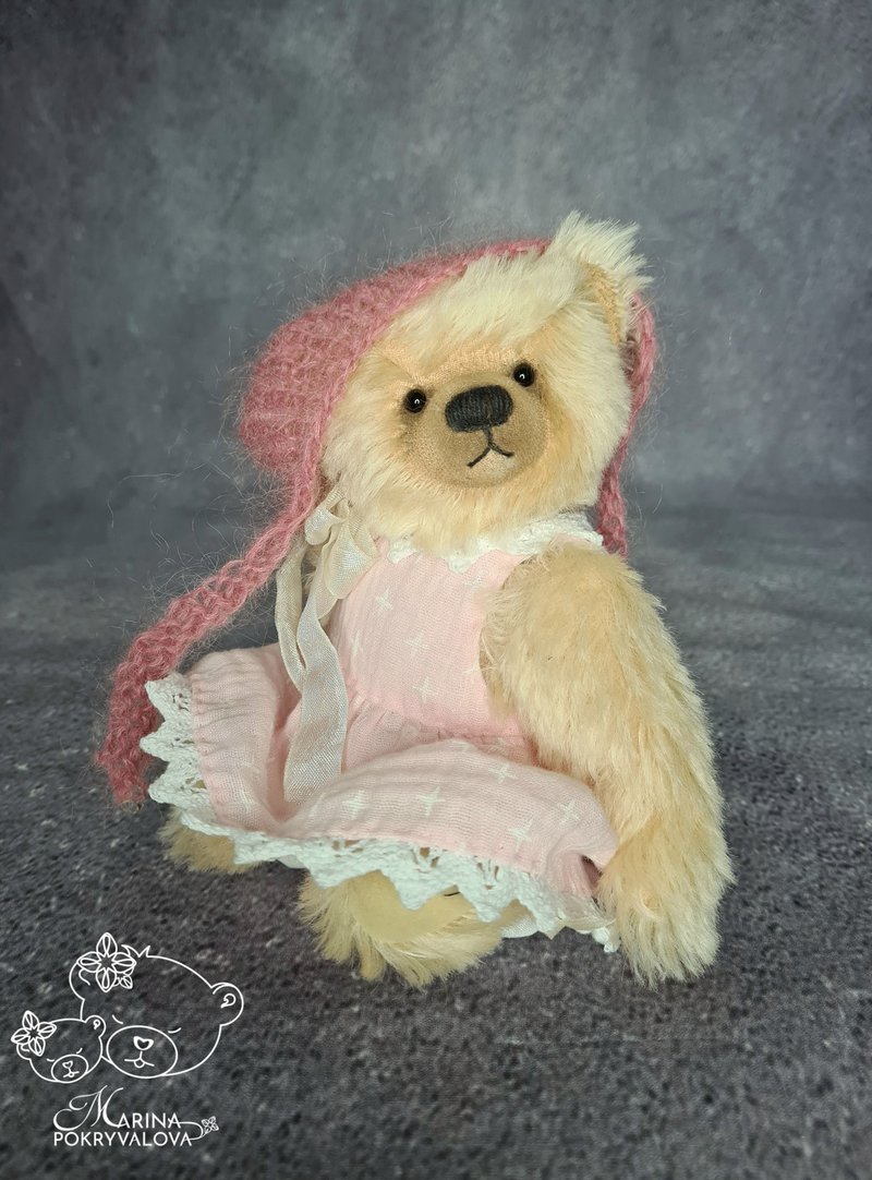 Mohair teddy bear in dress. Jointed bear toy. Handmade teddy bear. Artist bear. - 公仔/玩偶 - 其他材質 咖啡色