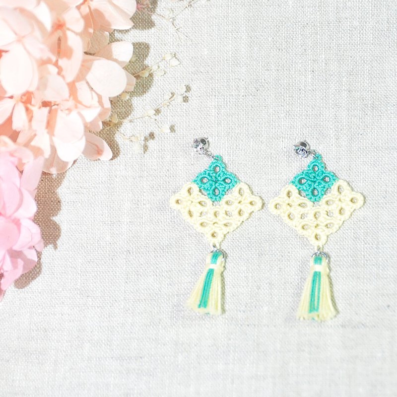 【Made To Order】Mosaic Square Tassel Earrings Tatting – Pineapple - ต่างหู - งานปัก สีเหลือง