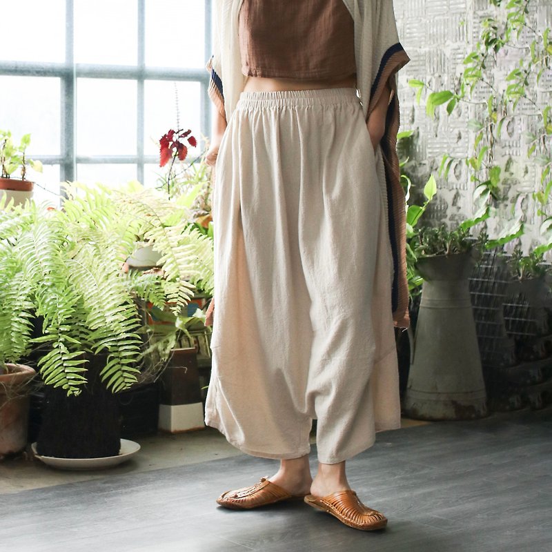 Off-white low-crotch balloon wide pants - กางเกงขายาว - ผ้าฝ้าย/ผ้าลินิน ขาว