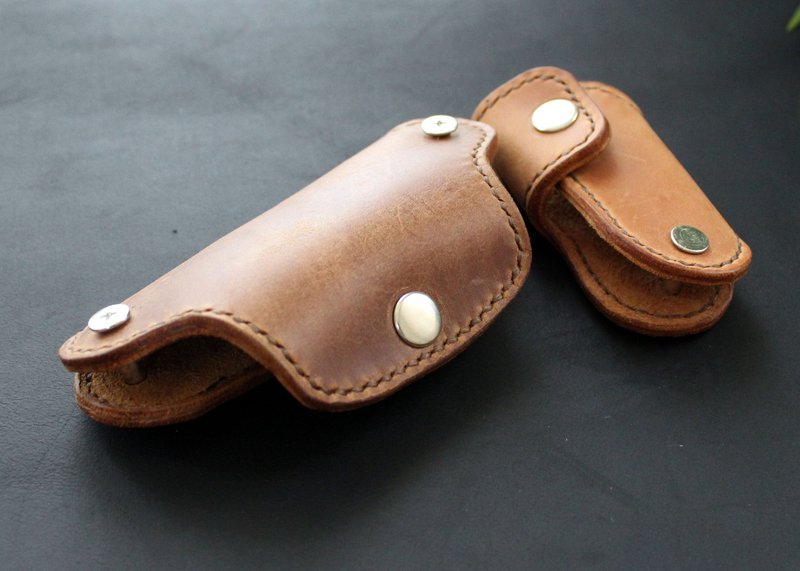 Real Leather key case leather key holder leather key wallet for 6 key Convenient - 鑰匙圈/鑰匙包 - 真皮 咖啡色
