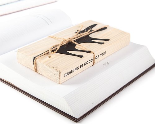 Design Atelier Article Unique Bookmark Hungry Wolf, Small Bookish Gift for Bookworms, Free Shipping