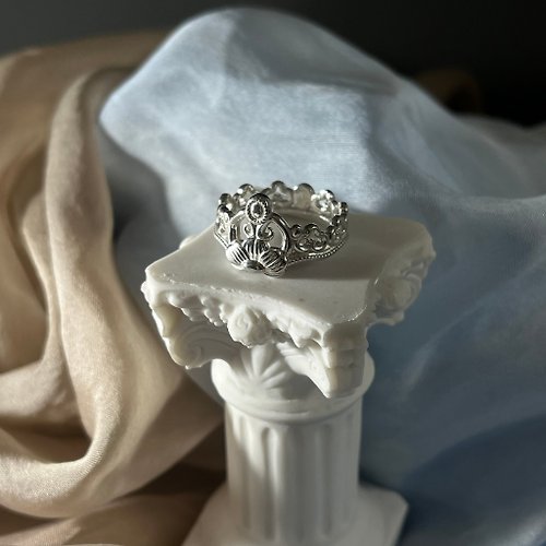 One Dimple 單窩 : 純銀 k金珠寶設計與訂製 中式風格皇冠戒指 蕾絲花紋 925銀