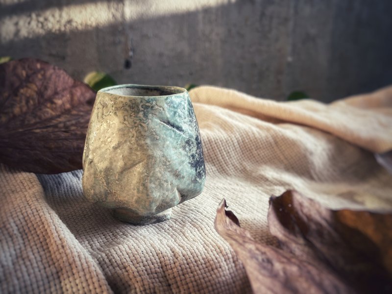 桌上的白瓷糖霜 / 泡泡蘇打鬱金香手杯 - L 號 - 咖啡杯/馬克杯 - 瓷 藍色