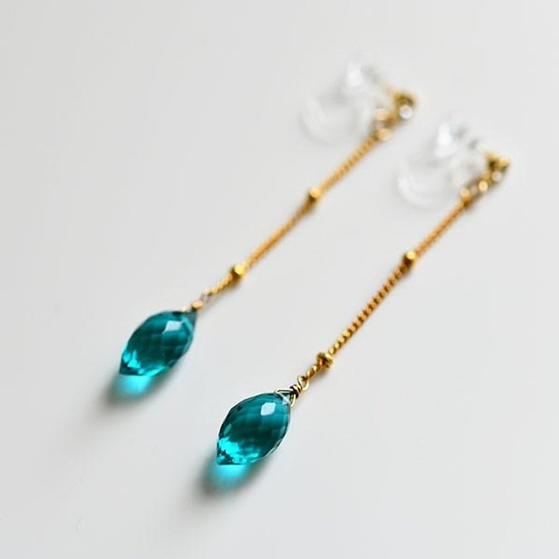 A versatile stone that purifies everything and brings you luck Crystal Green Quartz Ball Chain Earrings April Birthstone - Earrings & Clip-ons - Gemstone 