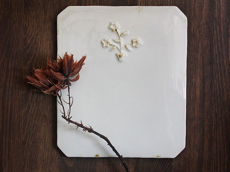 瓷 碟子/醬料碟 白色 - 八角點心盤 經典窗花