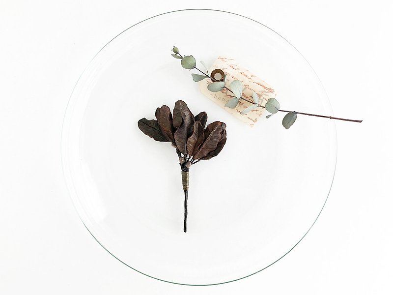 corsage: antique olive. (type, A) - เข็มกลัด/ข้อมือดอกไม้ - เส้นใยสังเคราะห์ สีเขียว