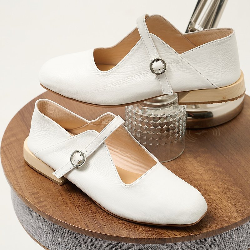 White - Shimegi Maryjane - รองเท้าลำลองผู้หญิง - หนังแท้ ขาว