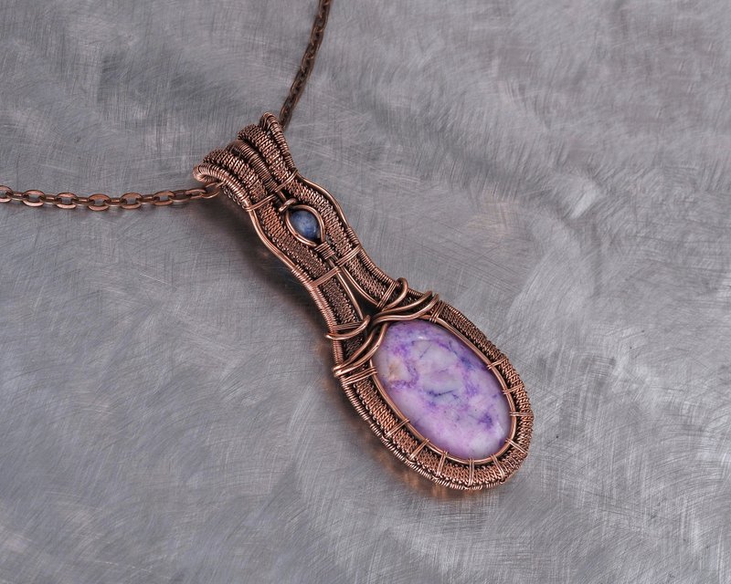 Jasper and sodalite pendant / Unique woven copper wire handmade art necklace - สร้อยคอ - เครื่องเพชรพลอย สึชมพู