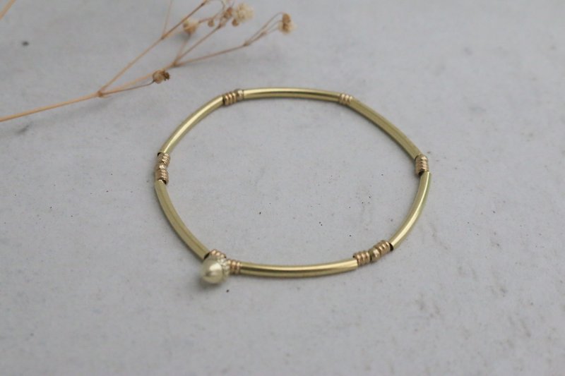 Brass bracelet (acorn) - สร้อยข้อมือ - โลหะ สีทอง