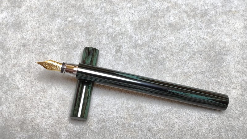 German SEM hard rubber-capped fountain pen - Fountain Pens - Other Materials Green