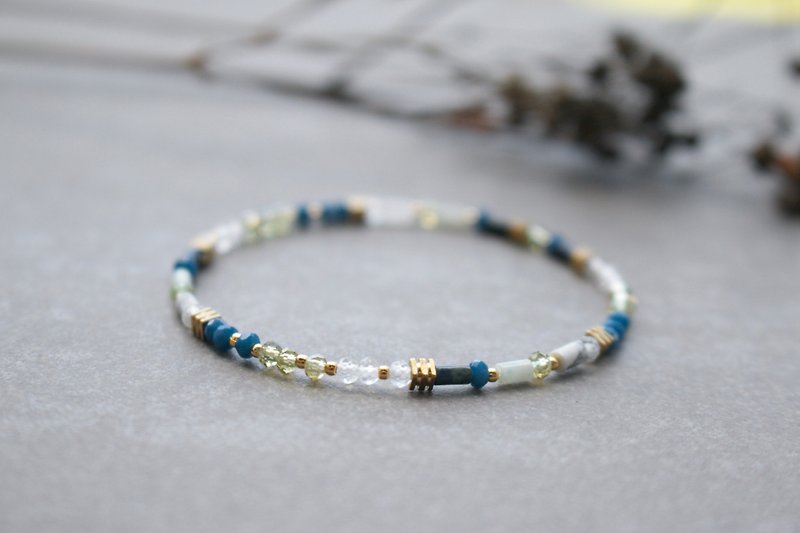 Bonus bracelet soda stone Tianhe stone brass crystal - Bracelets - Gemstone Blue