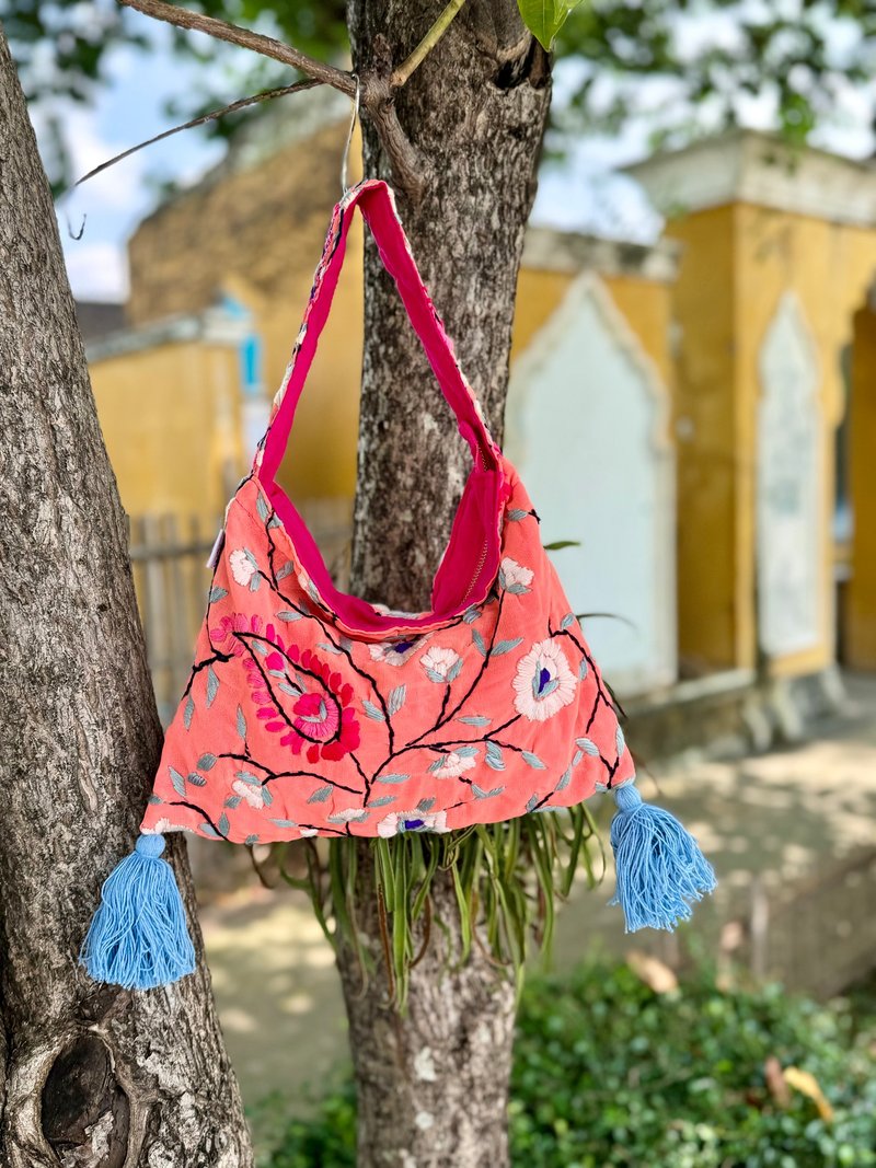 手工刺繡 粉橙色 花卉 肩背包 側背包 手袋 手提包 - 手提包/手提袋 - 絲．絹 粉紅色