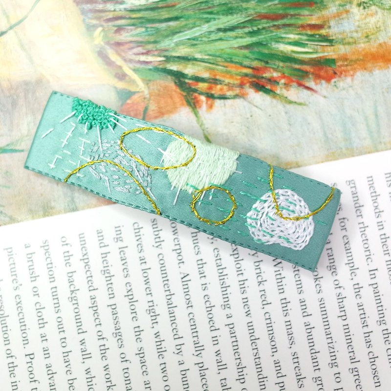 Fantasy #6 Surrealistic style embroidered ribbon hairpin - เครื่องประดับผม - งานปัก สีเขียว