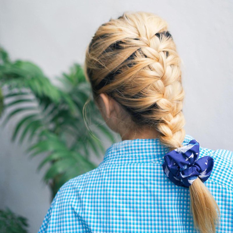 【Whale Does It belong】Deep Blue Watercolour Illustration Hair Band - Hair Accessories - Other Man-Made Fibers Blue